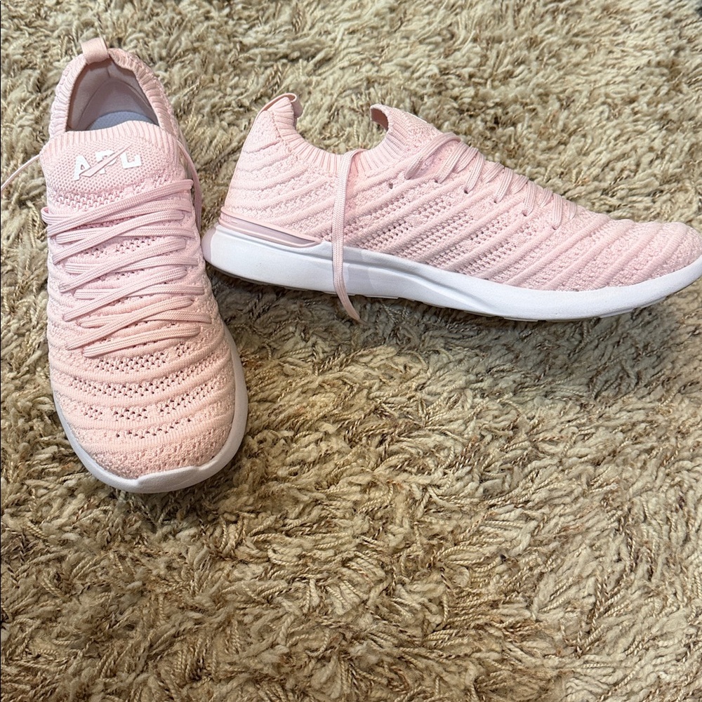 APL TechLoom Wave Knit Sneaker - Light Pink. Size 7 - Picture 2 of 3